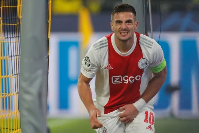 随后由萨拉 随后由萨拉