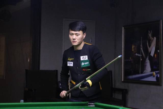 心球员以外 心球员以外